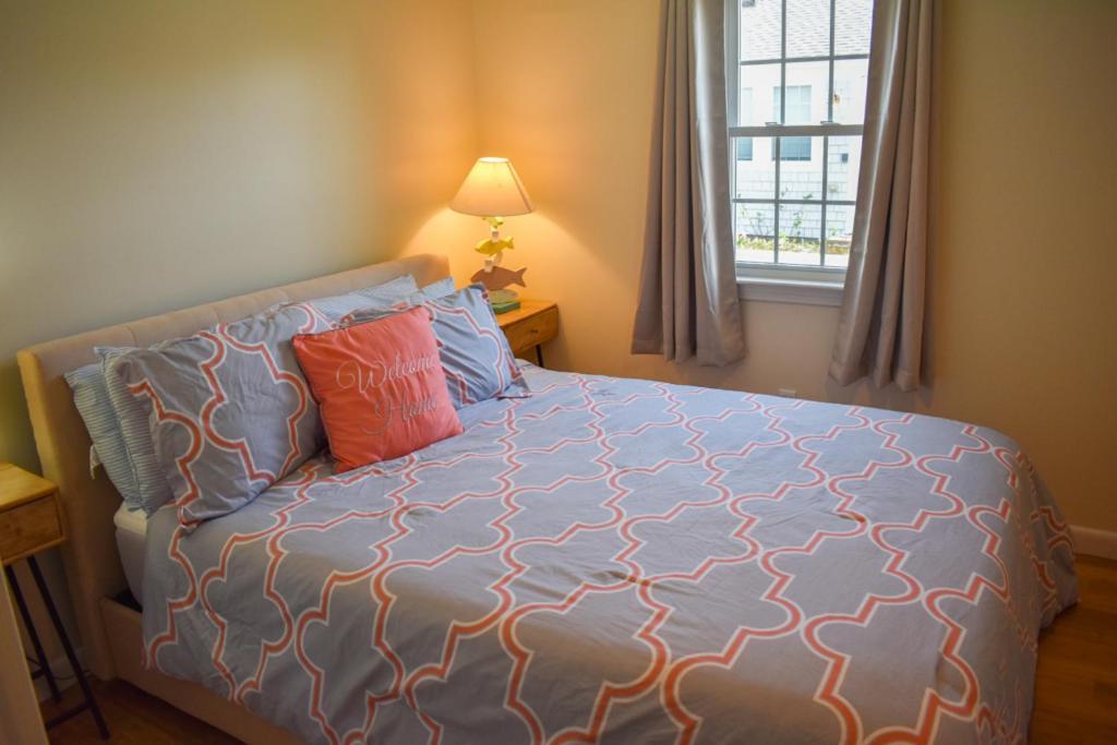 Seaside Serenity, Just A Block /0.1 Mile Away From The Beach Yarmouth Exterior photo
